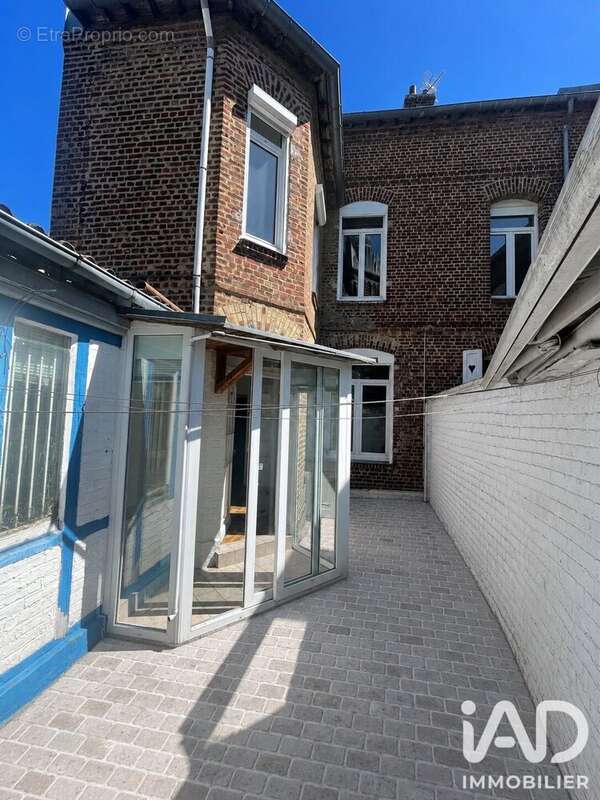 Maison 130 m² à Saint-Quentin  - photo 4