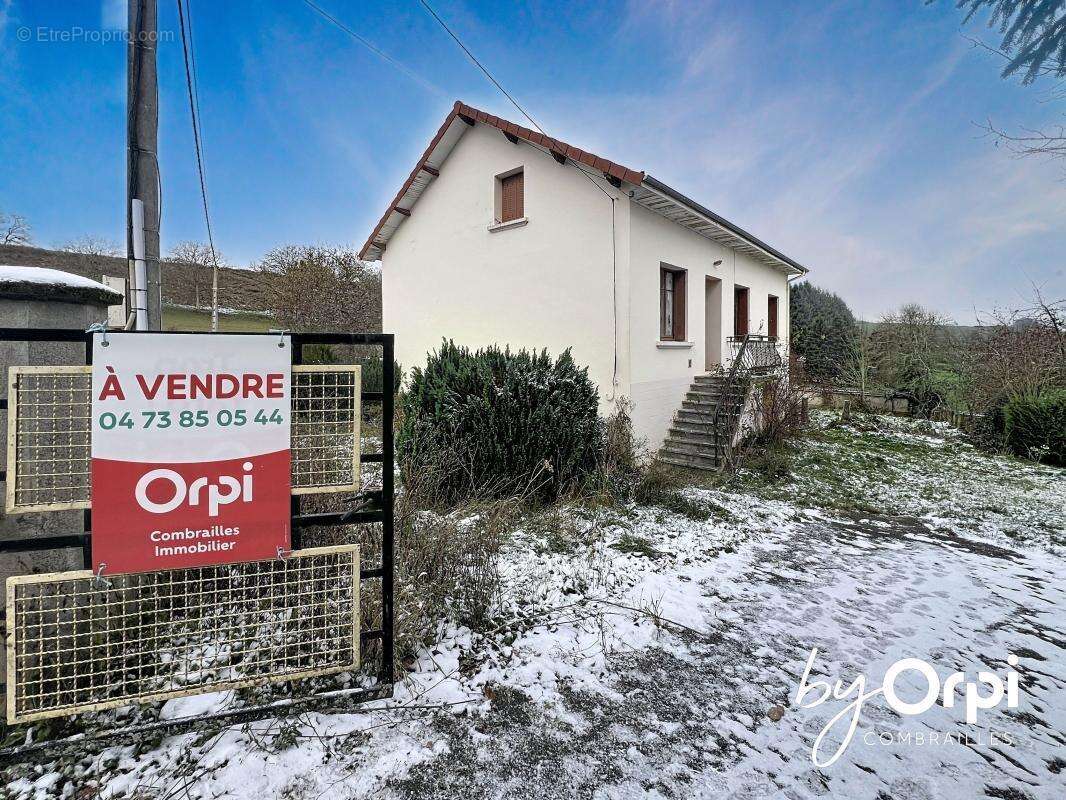 Maison à GOUTTIERES