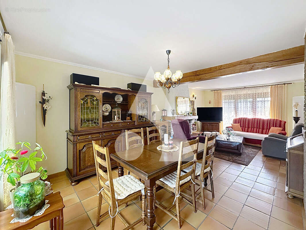 Maison à VIEUX-CONDE