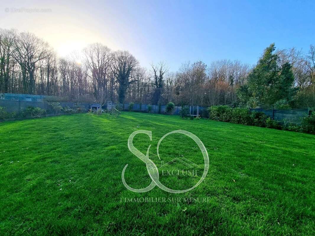 Maison à FEUCHEROLLES