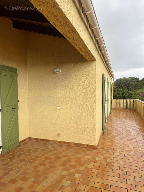 Maison 2 appartements terrasses vue mer 1 garage - photo 40