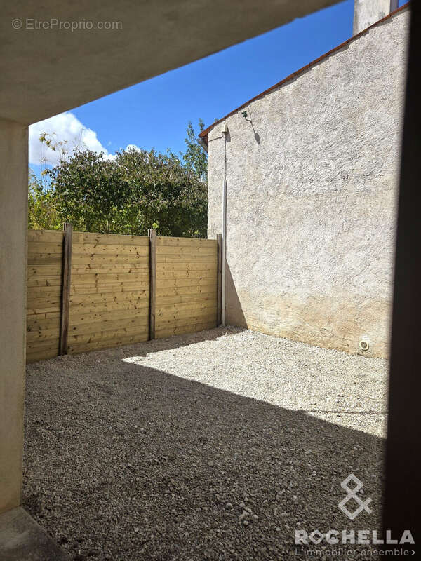 Maison 78 m² à Saint-Sauveur-D'aunis  - photo 6