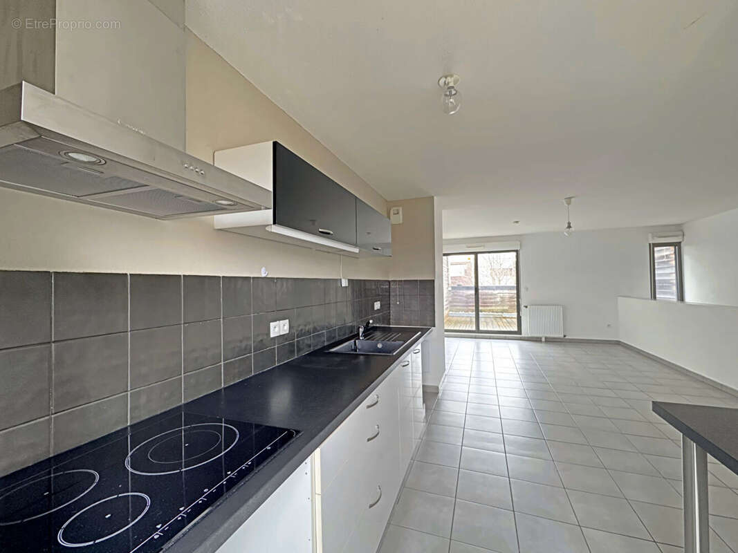 Cornebarrieu - appartement t3 avec terrasse et places de parking, vendu loue - photo 4