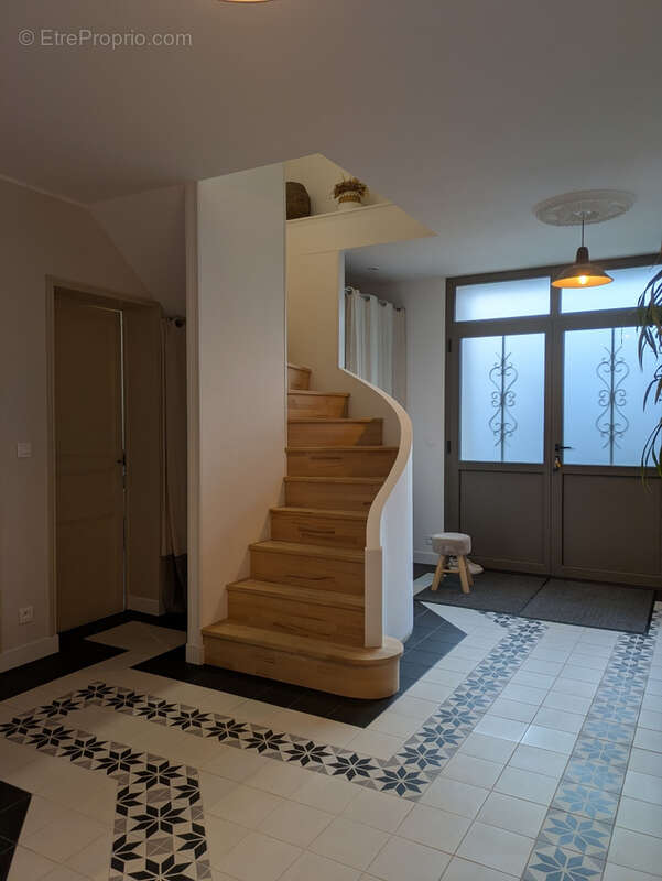Maison à SAINTES