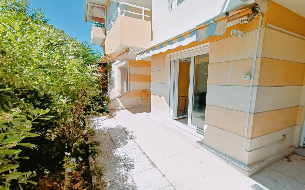 Appartement à FREJUS