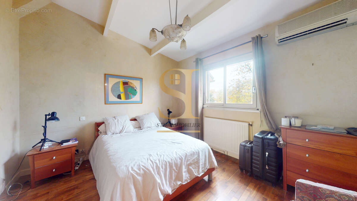 Maison à VILLEJUIF