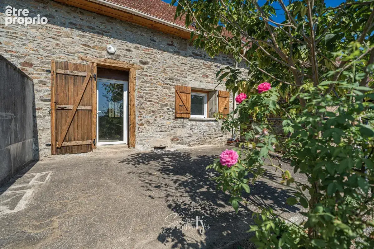 Appartement 8 pièces 112 m² à vendre à Saint-Germain-Les-Belles (87380) - photo 2