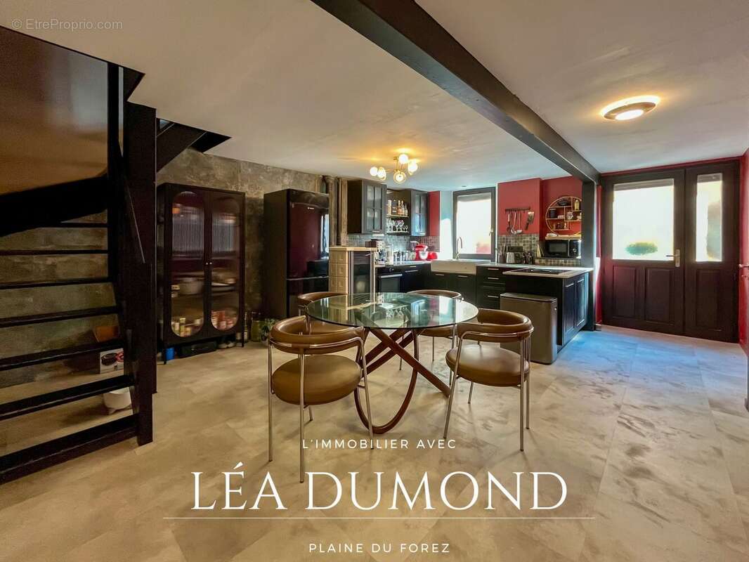 Maison à SURY-LE-COMTAL