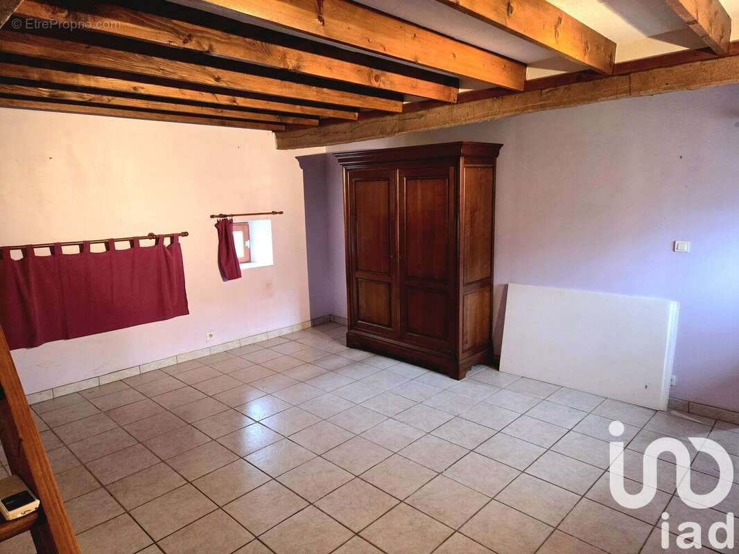 Maison 82 m² à Brigueil-Le-Chantre  - photo 8