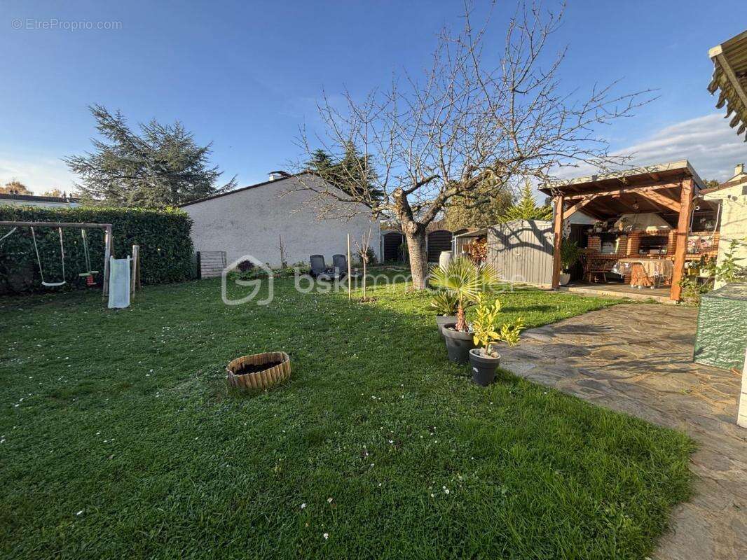 Maison à LA QUEUE-EN-BRIE