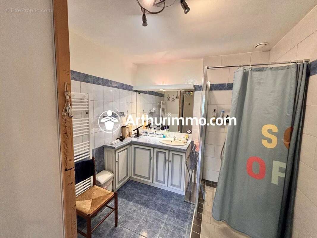 Commerce à BEAUVAIN