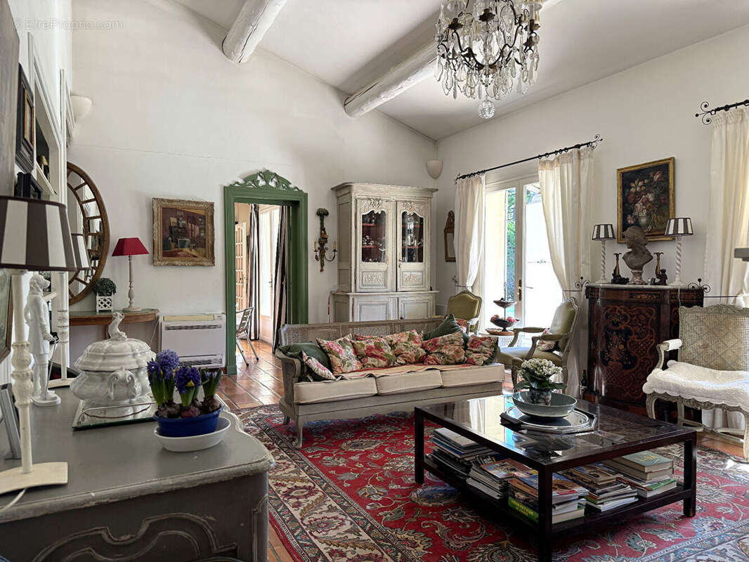 Maison à LES ANGLES