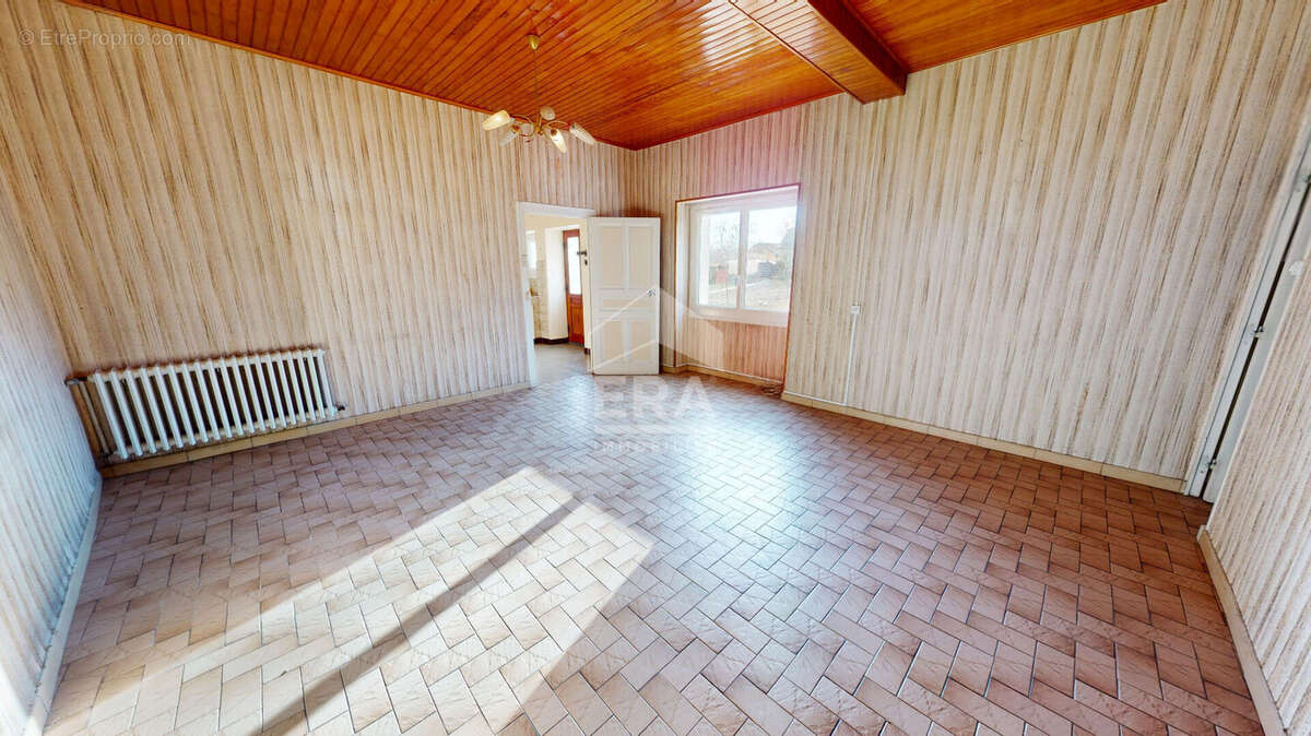 Maison à BOUVESSE-QUIRIEU