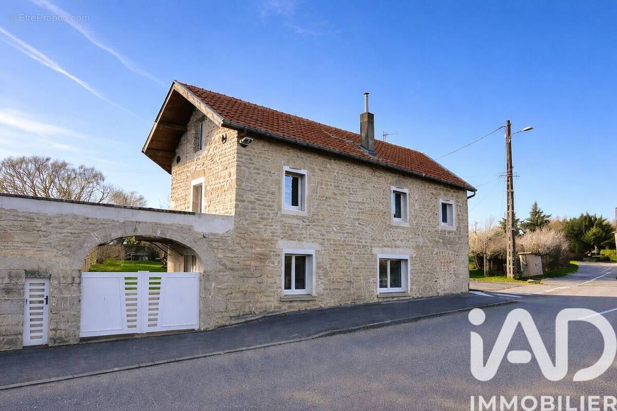 Photo 1 - Maison à DOLE