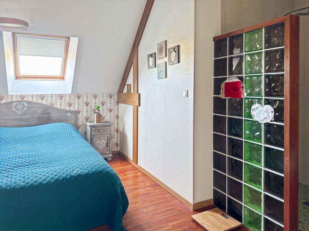 Maison Ballee 8 pièce(s) 179 m2 - photo 9
