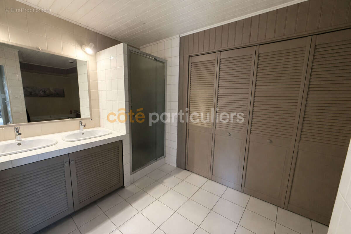Longère au Magnils-Reigniers 256 m2 - photo 6