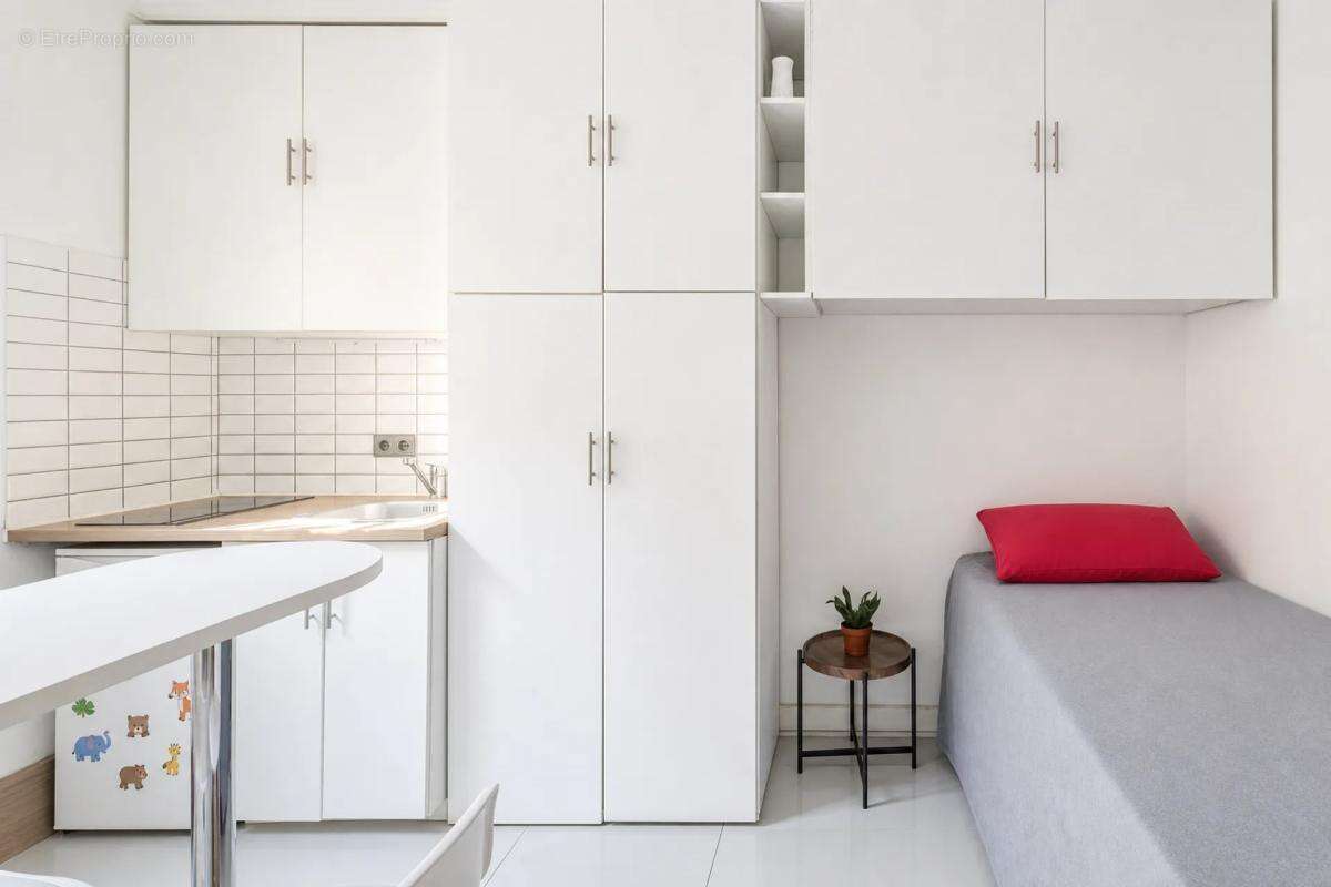 Studette rénovée de 12m² à Paris 3ème - photo 7