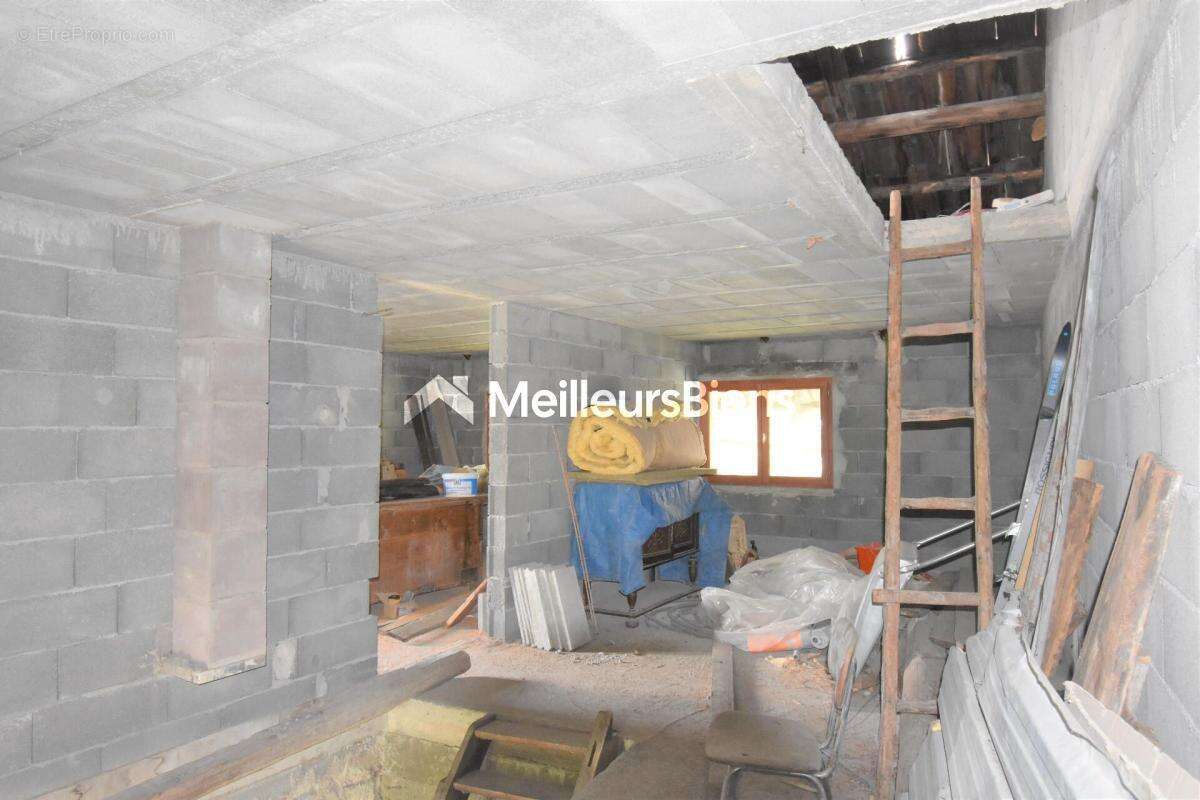 Maison de village 9 pièces 269 m² à rénover à Névache - photo 13