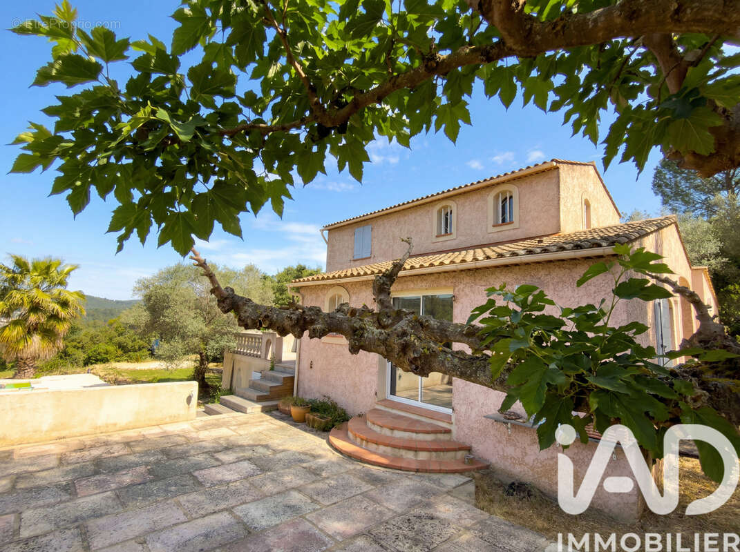 Photo 2 - Maison à SOLLIES-TOUCAS