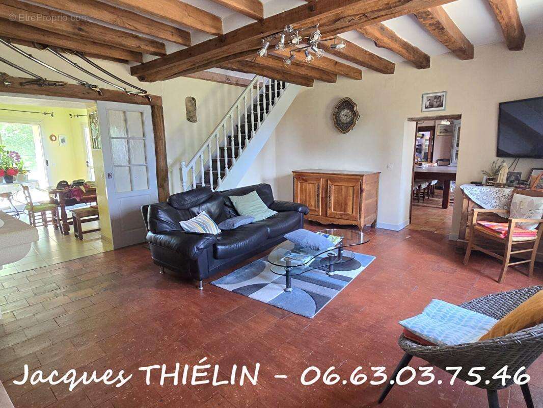 Maison à LONGUE-JUMELLES