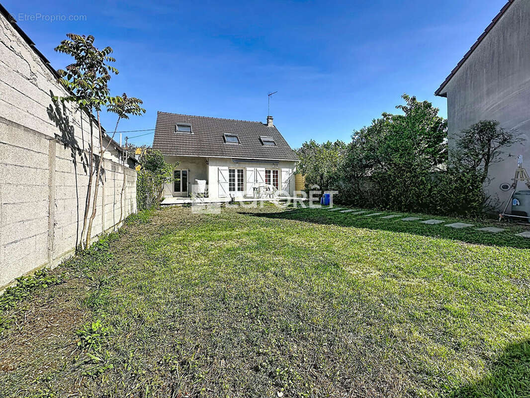 Maison à CHAMPIGNY-SUR-MARNE