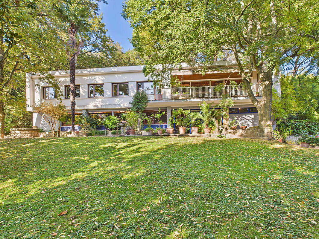 Maison à MONTELIMAR