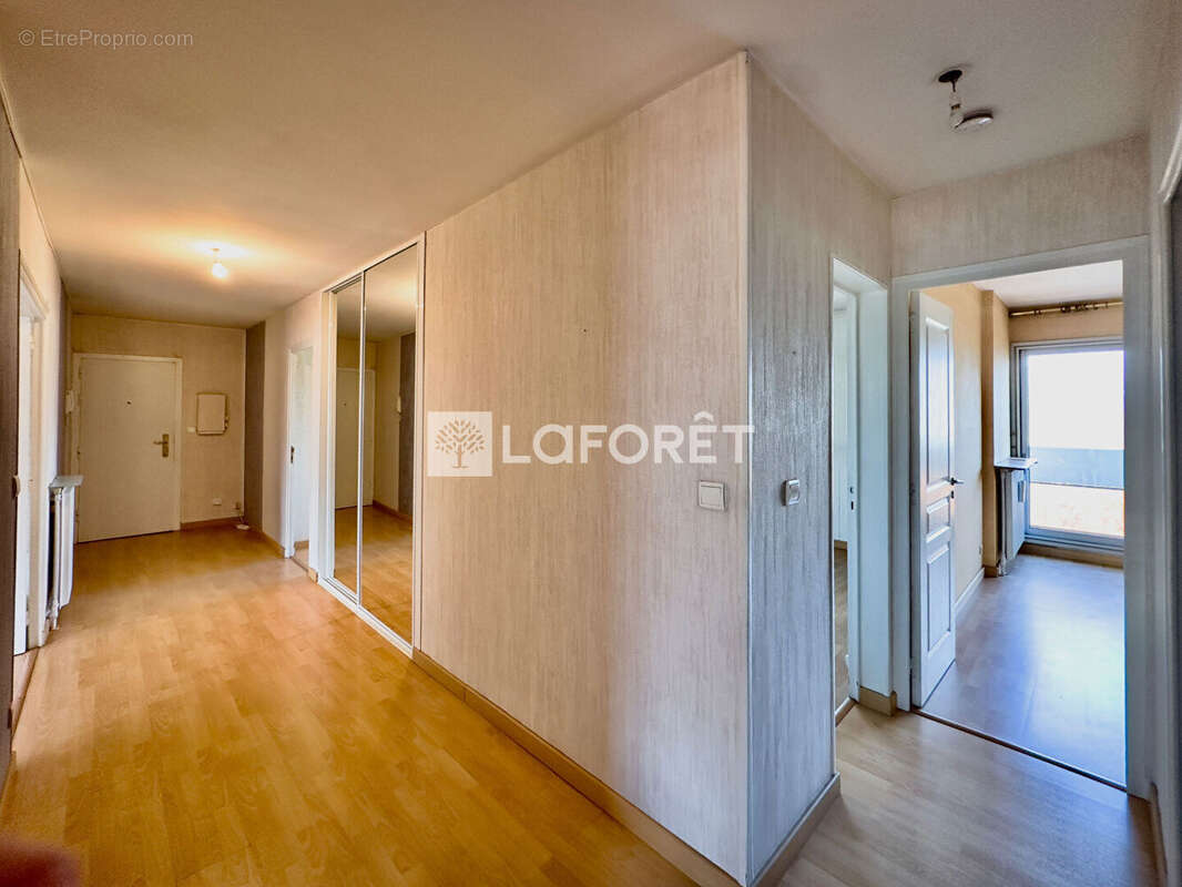 Appartement à ECHIROLLES