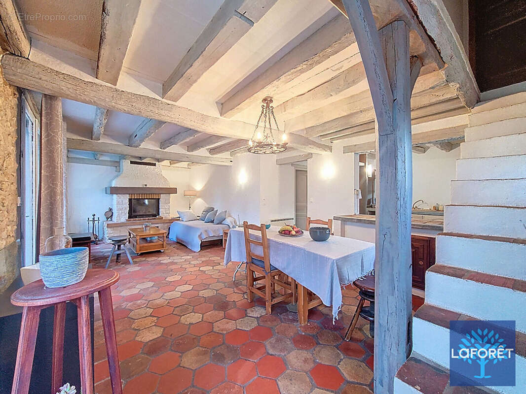 Maison à MORIGNY-CHAMPIGNY