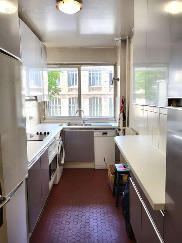 Appartement à PARIS-15E