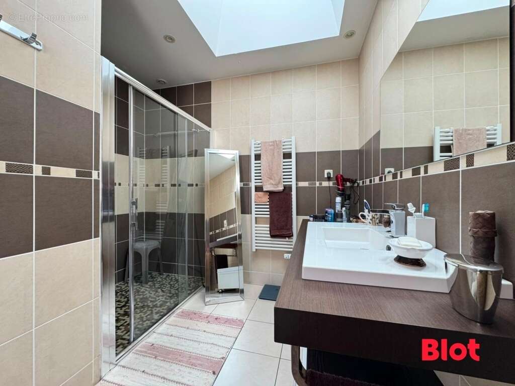 Maison 170 m² à Guichen  - photo 6
