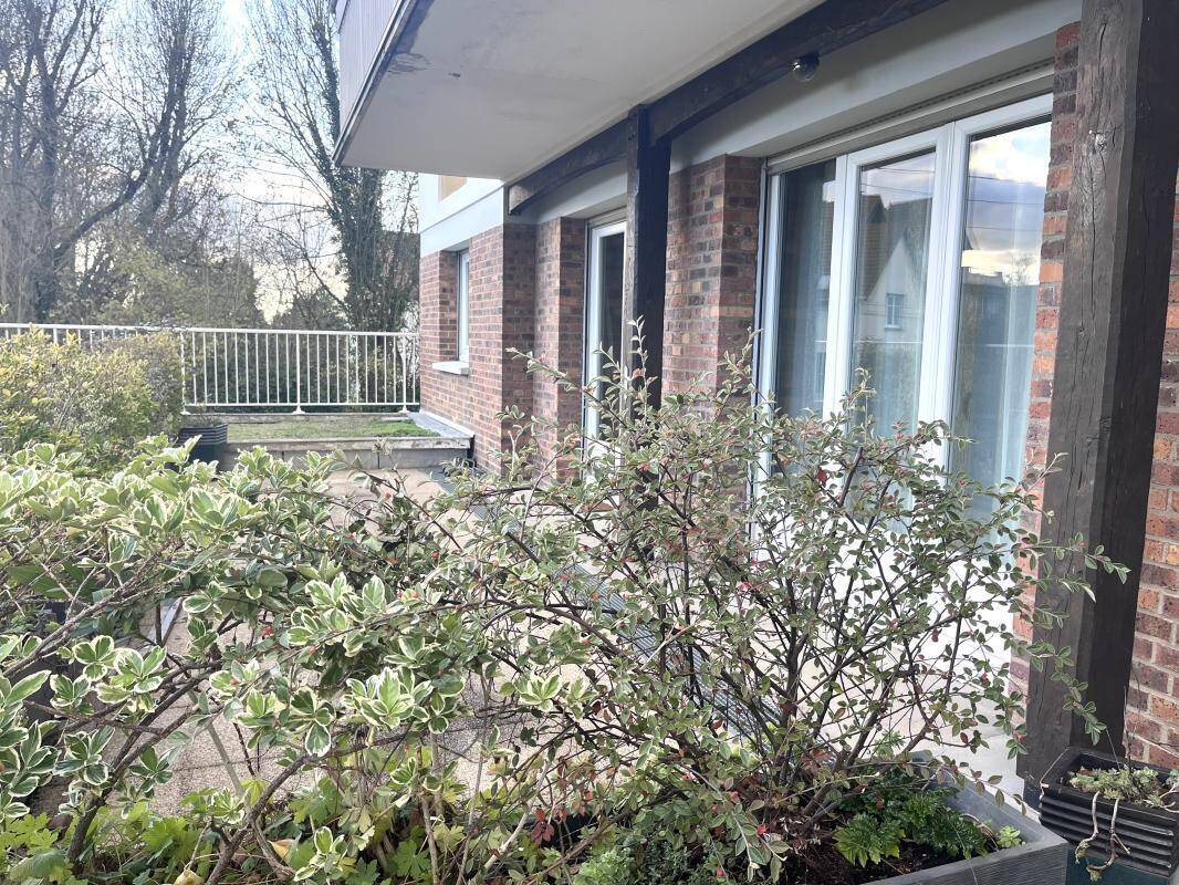 Appartement à LE MESNIL-ESNARD