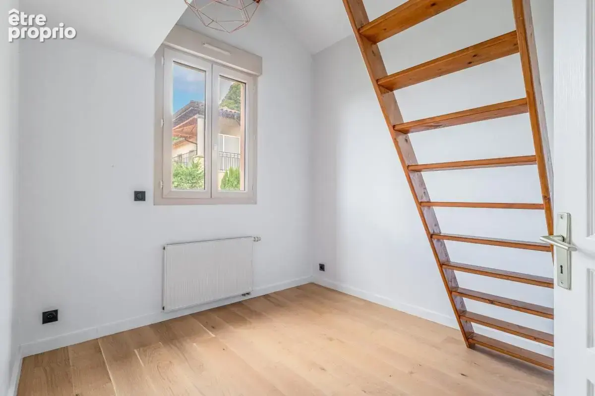 69110 saint foy les lyon - maison + appartement - piscine - garage - jardin - vue panoramique - proche des commodites - calme - photo 14