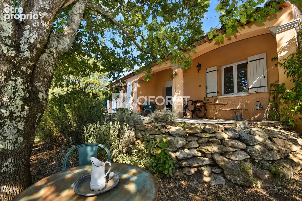 Photo Maison à Bagnols-En-Foret au prix de 450 000€