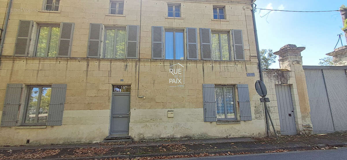 Maison à LENCLOITRE