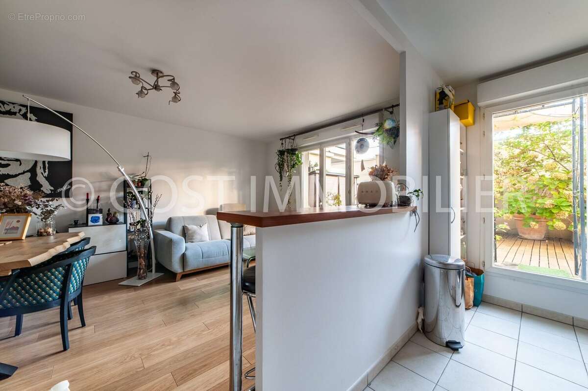 Appartement à COLOMBES