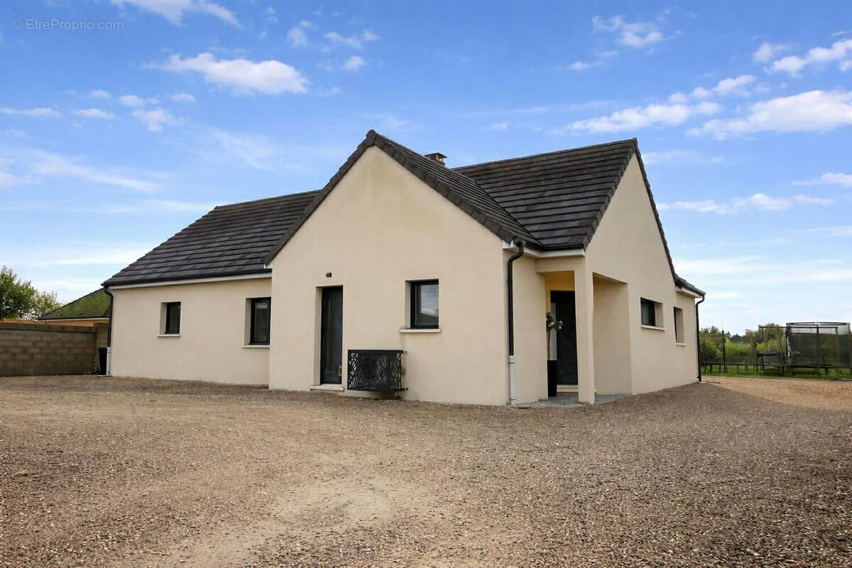 Maison à VIREY-LE-GRAND