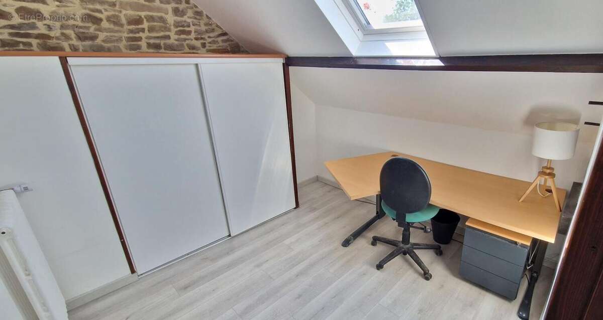  Coup de cœur à la campagne – Belle maison familiale 6 pièces de 140 m² avec véranda chauffée, dépendances, garages et jardin - photo 20