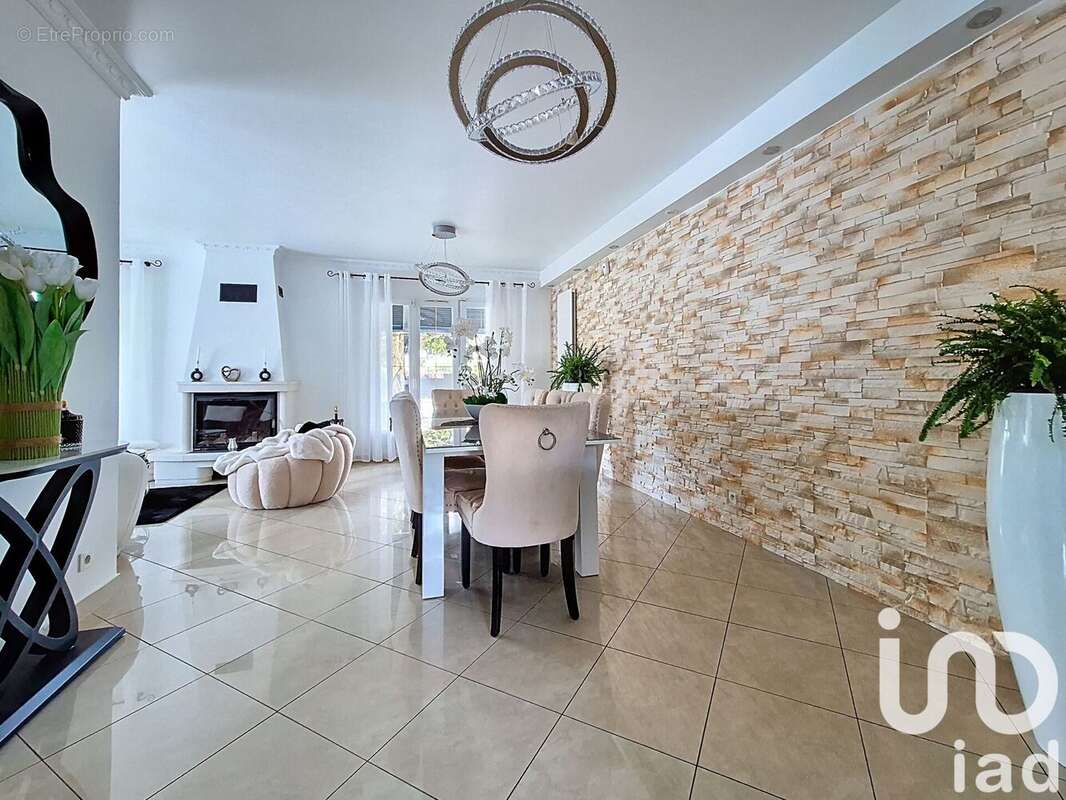 Photo 4 - Maison à VIGNEUX-SUR-SEINE