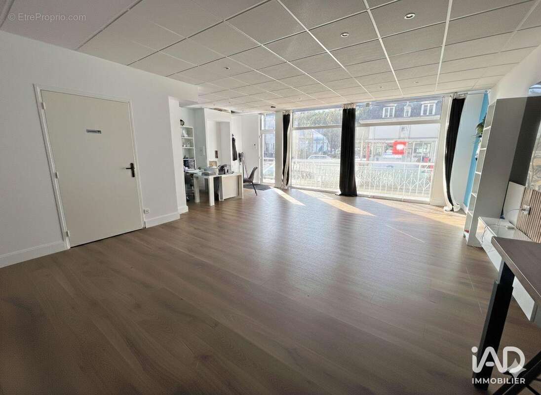 Photo 2 - Commerce à CHANCEAUX-SUR-CHOISILLE