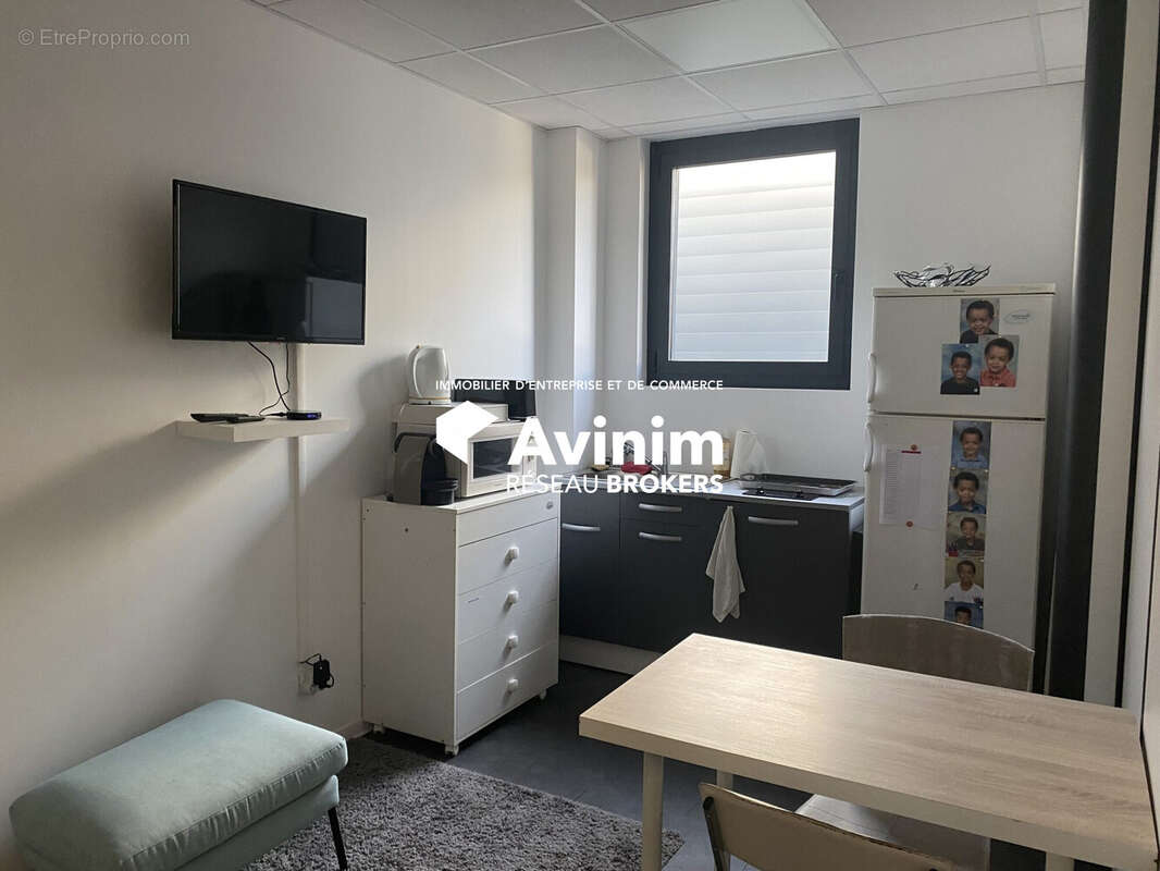 Commerce à LE CANNET-DES-MAURES