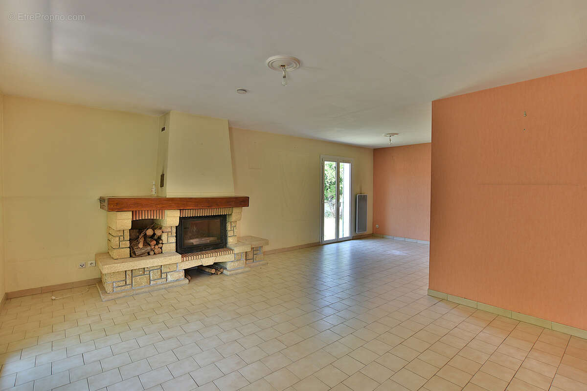 Villa plain pied sur terrain de 638m2 - photo 5