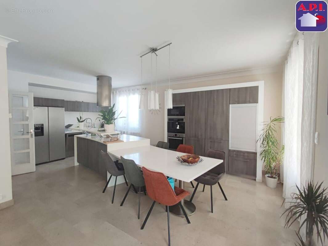 Maison 297 m² à Saint-Jean-Du-Falga  - photo 12