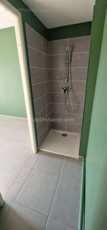 Appartement 80 m² à Istres  - photo 9