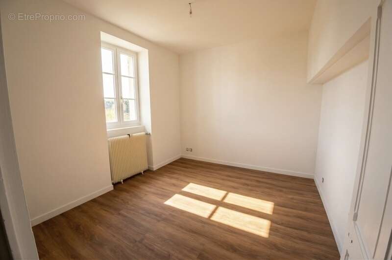 Maison à LA TOUR-DU-PIN