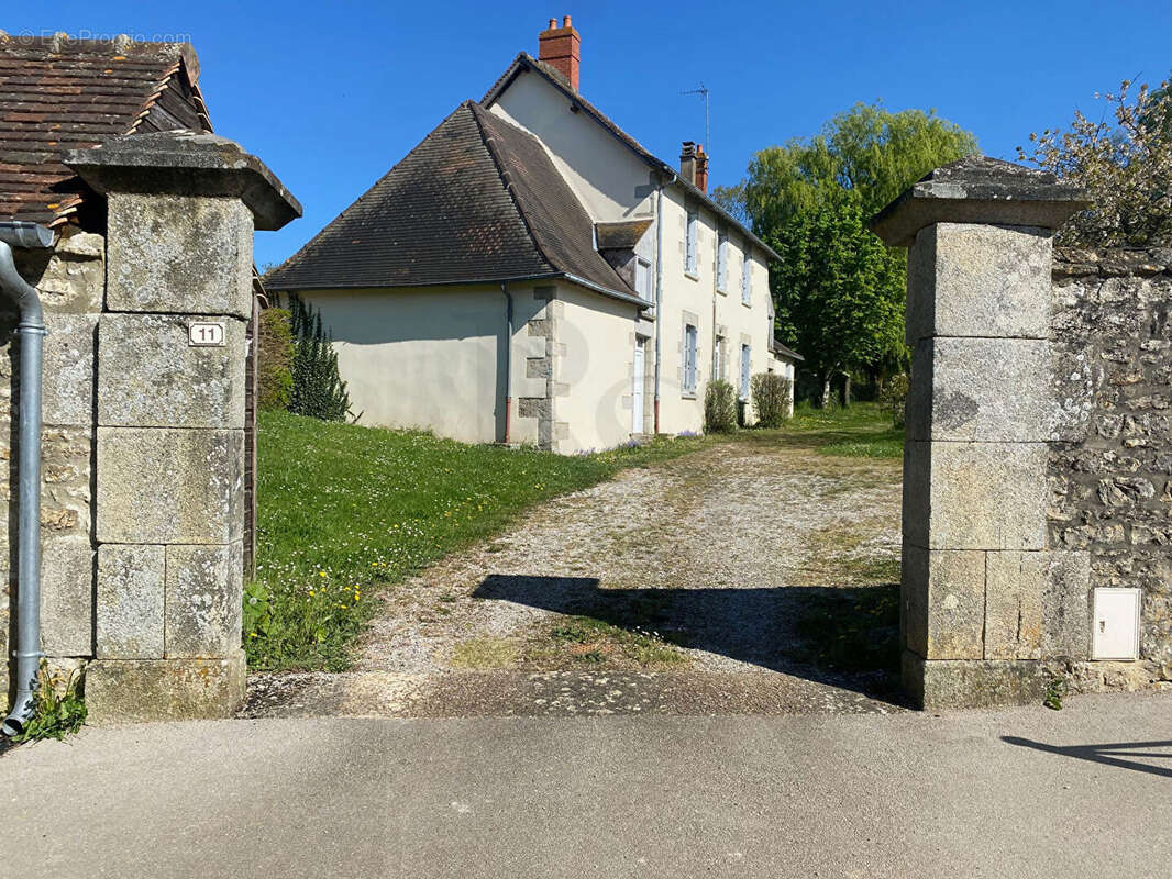 Maison à LA FRESNAYE-SUR-CHEDOUET