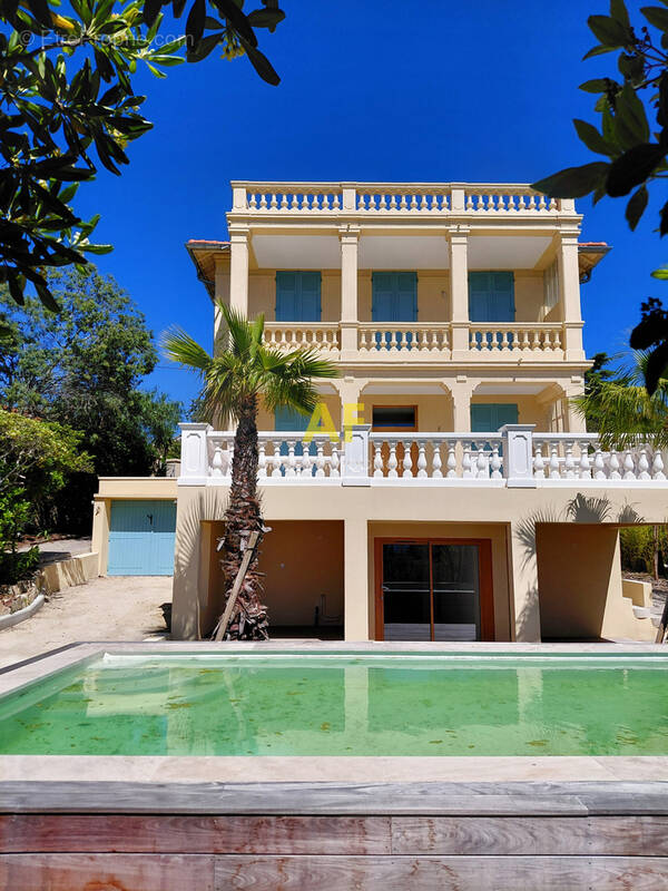 Maison à SAINT-RAPHAEL