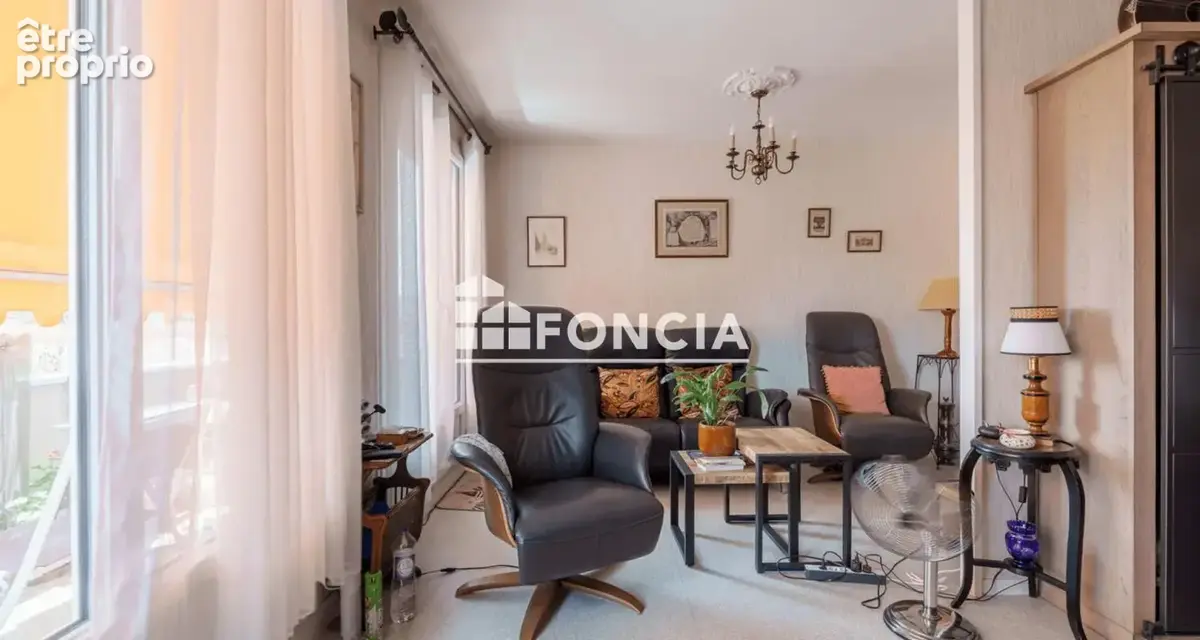 SPECIAL INVESTISSEURS ! Quartier Eiffel, à 2 pas du jardin du château de Larrey, agréable et spacieux T4bis - photo 2