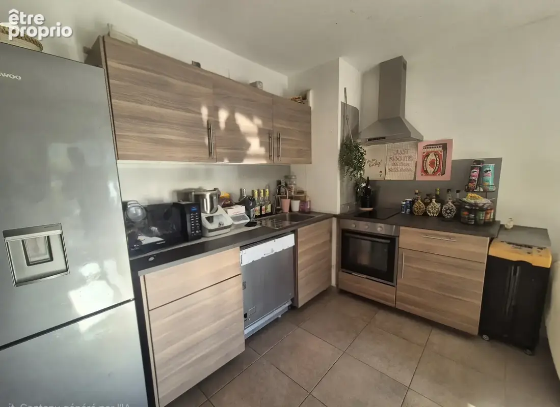 La Seyne-Sur-Mer / idéal 1er achat ou investissement locatif - T2 environ 40m2 terrasse, ascenseur + pkg privé - photo 3