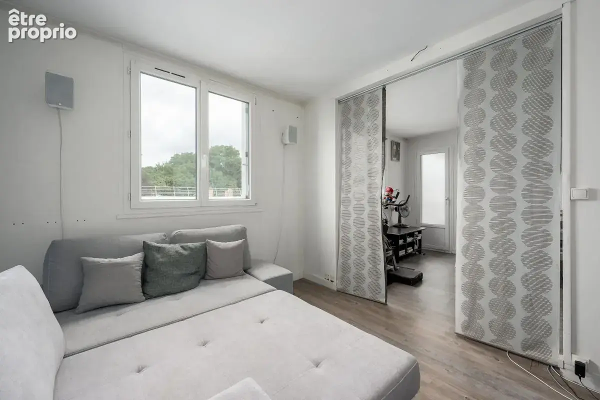CENTRE VILLE - Appartement 4 pièces 66 m² - 3 CHAMBRES - Balcon - photo 3
