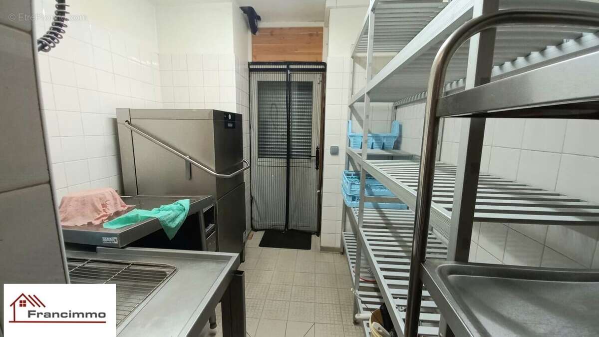 Commerce à MONESTIER-DE-CLERMONT